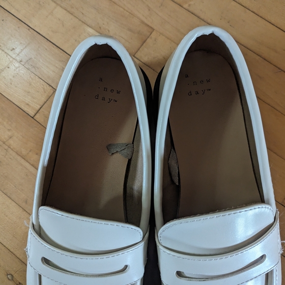 A new day Classic White Chunky Loafers | Size 9 - Picture 4 of 7